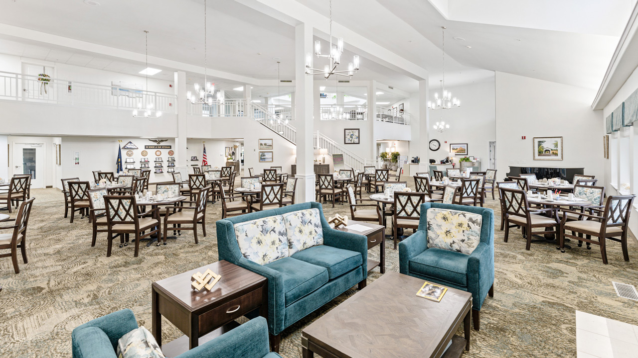 The dining room at Stoneybrook Lodge set for mealtime