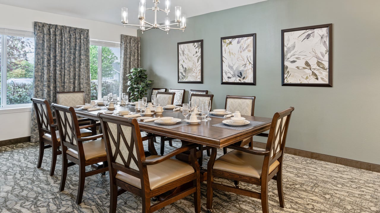 The dining room at Stoneybrook Lodge