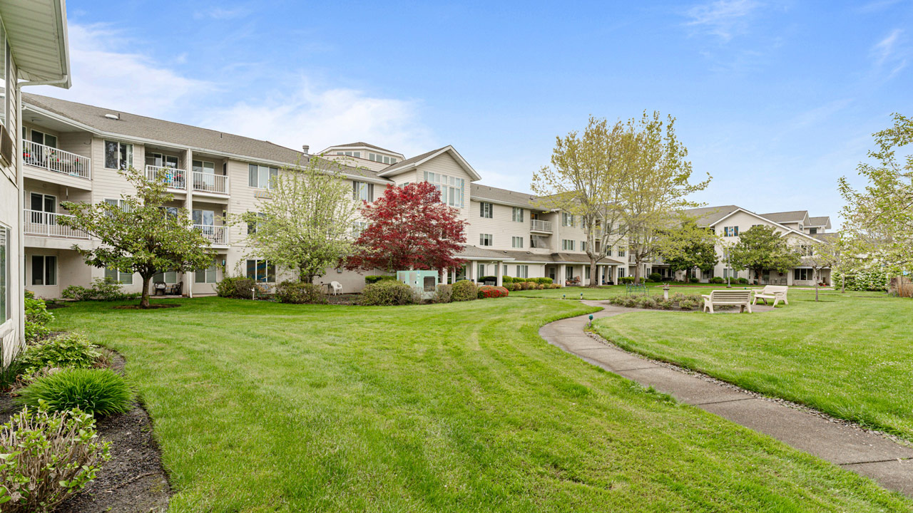 Exterior view of Stoneybrook Lodge Gracious Retirement Living