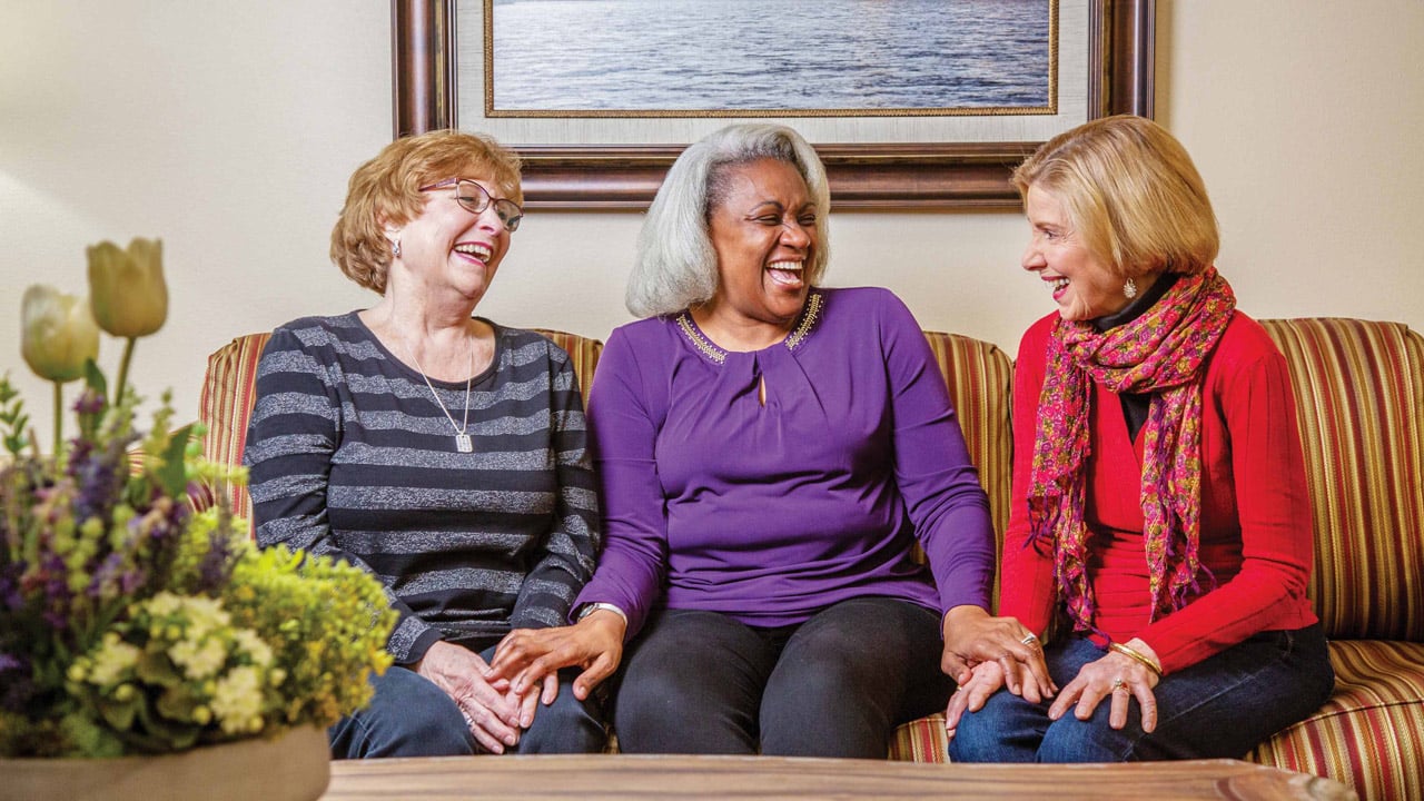 Residents enjoying time together at Stoneybrook Lodge